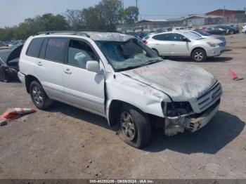  Salvage Toyota Highlander