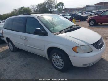  Salvage Chrysler Town & Country