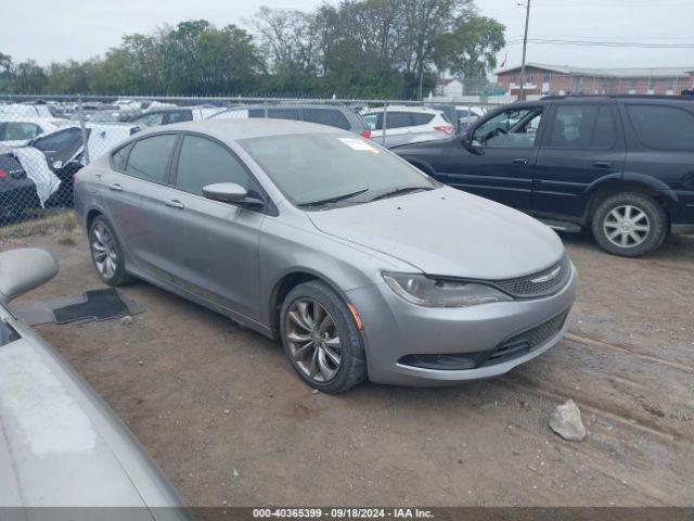  Salvage Chrysler 200