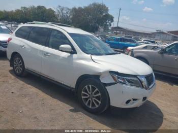  Salvage Nissan Pathfinder