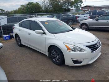  Salvage Nissan Altima