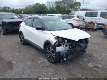  Salvage Nissan Kicks