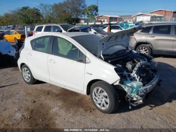  Salvage Toyota Prius c