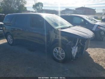  Salvage Kia Carnival