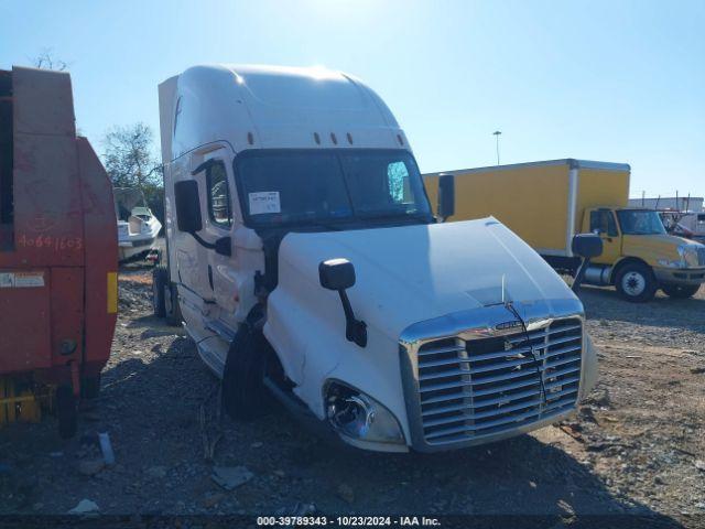  Salvage Freightliner Cascadia 125