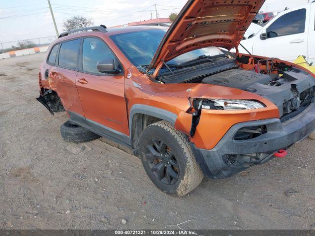  Salvage Jeep Cherokee