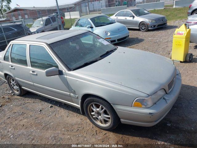  Salvage Volvo S70