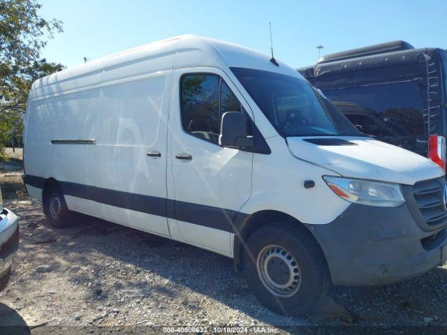  Salvage Mercedes-Benz Sprinter 2500