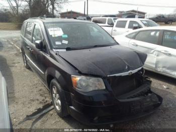  Salvage Chrysler Town & Country