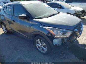  Salvage Nissan Kicks