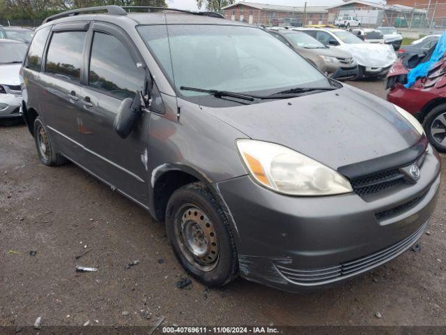  Salvage Toyota Sienna