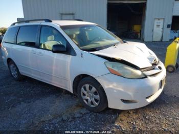  Salvage Toyota Sienna