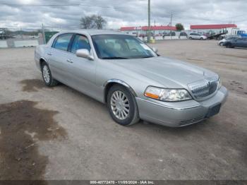  Salvage Lincoln Towncar