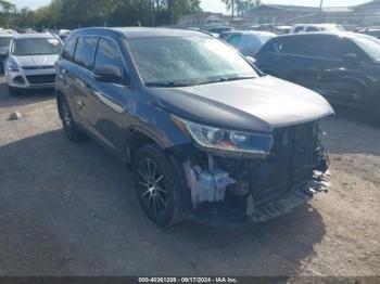  Salvage Toyota Highlander