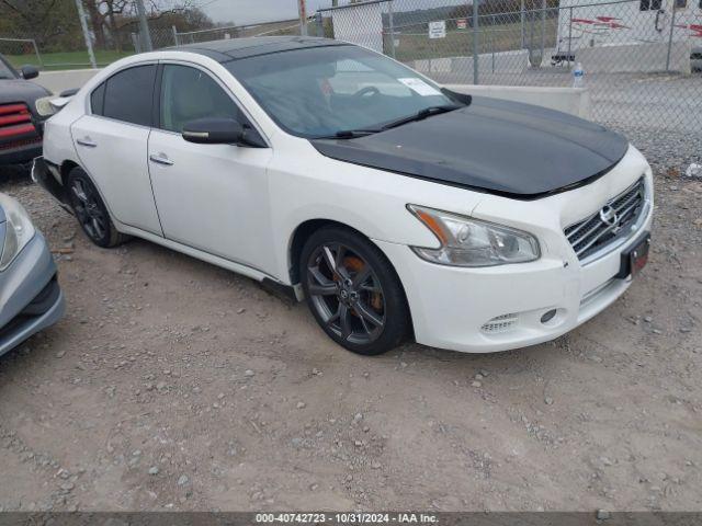  Salvage Nissan Maxima