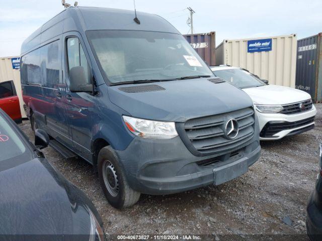  Salvage Mercedes-Benz Sprinter 2500