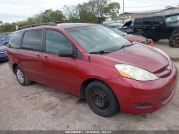  Salvage Toyota Sienna