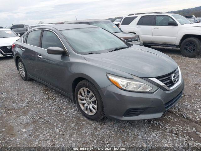  Salvage Nissan Altima