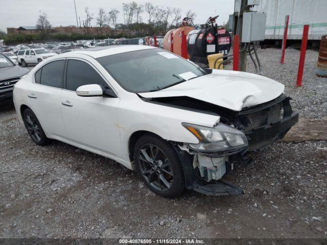  Salvage Nissan Maxima