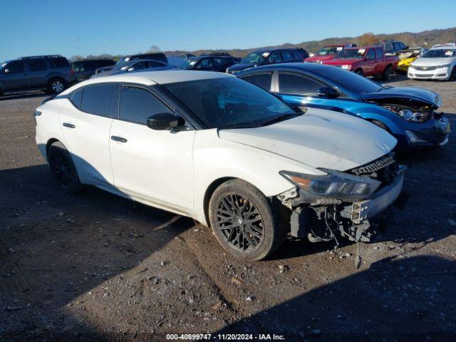  Salvage Nissan Maxima