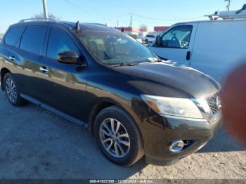  Salvage Nissan Pathfinder