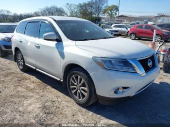  Salvage Nissan Pathfinder