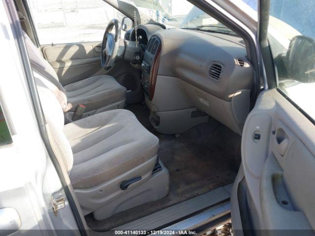  Salvage Chrysler Town & Country