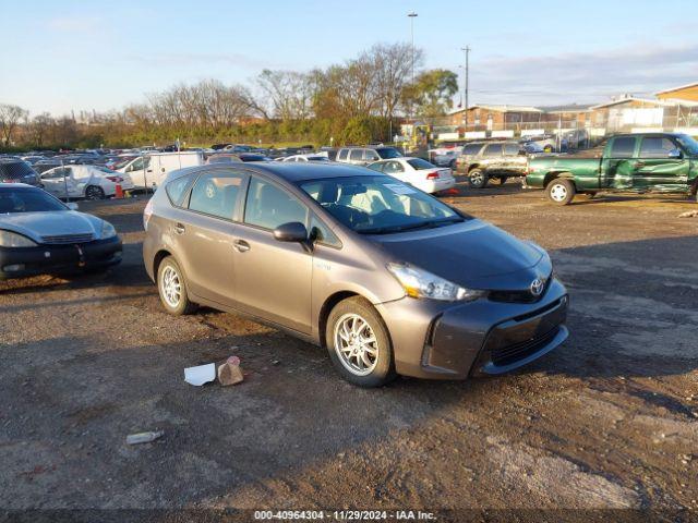  Salvage Toyota Prius v