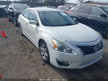  Salvage Nissan Altima