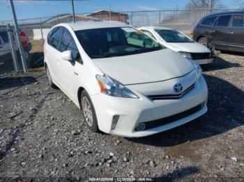  Salvage Toyota Prius v