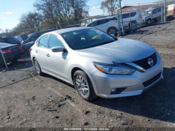  Salvage Nissan Altima