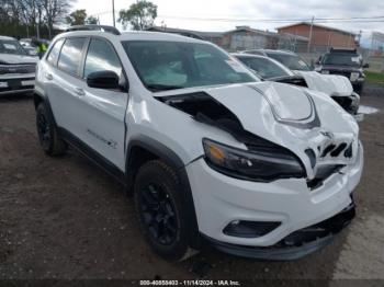  Salvage Jeep Cherokee