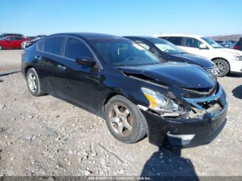  Salvage Nissan Altima