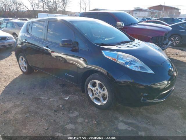  Salvage Nissan LEAF