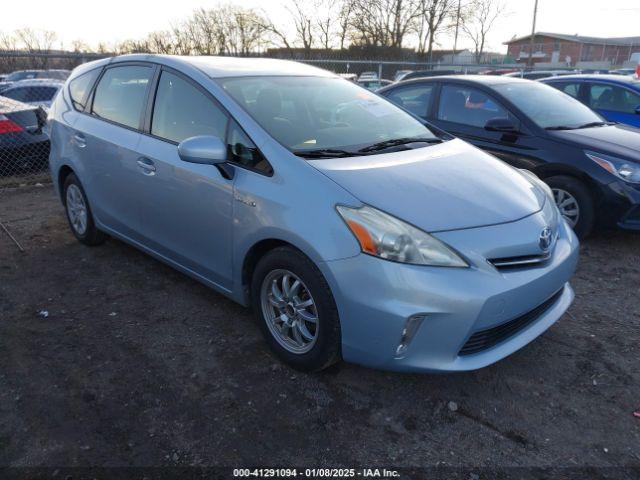  Salvage Toyota Prius v