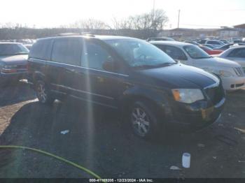  Salvage Chrysler Town & Country