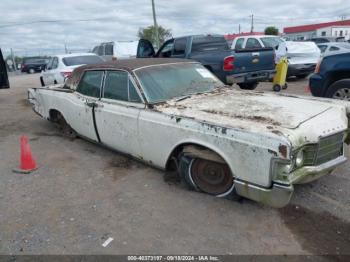  Salvage Lincoln Continental