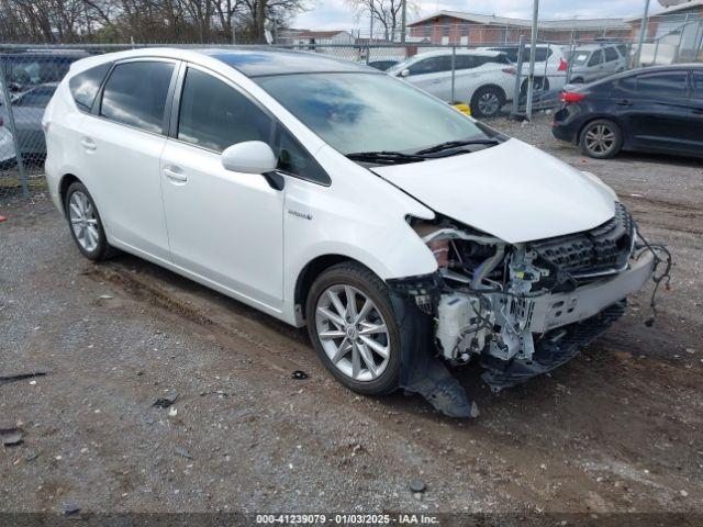  Salvage Toyota Prius v