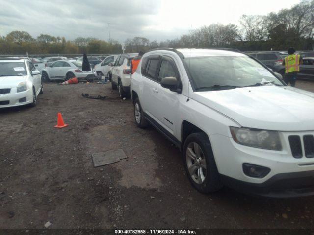  Salvage Jeep Compass