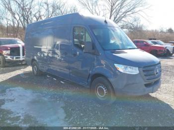  Salvage Mercedes-Benz Sprinter 2500