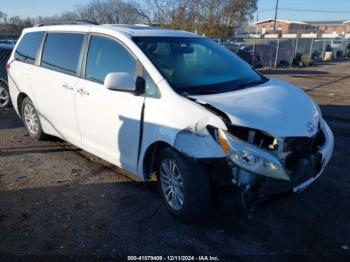  Salvage Toyota Sienna