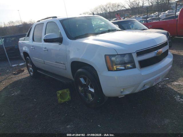  Salvage Chevrolet Avalanche 1500