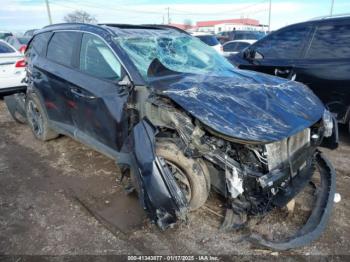  Salvage Hyundai TUCSON