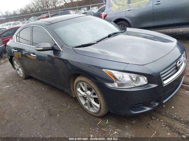  Salvage Nissan Maxima