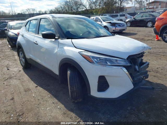  Salvage Nissan Kicks