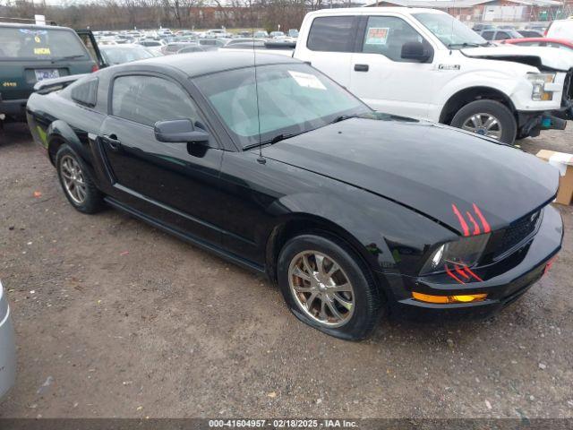  Salvage Ford Mustang