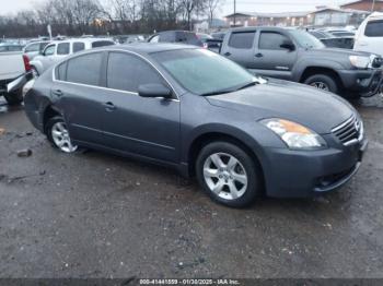  Salvage Nissan Altima