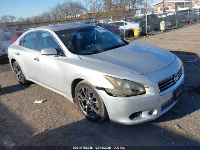  Salvage Nissan Maxima