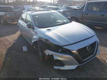  Salvage Nissan Altima