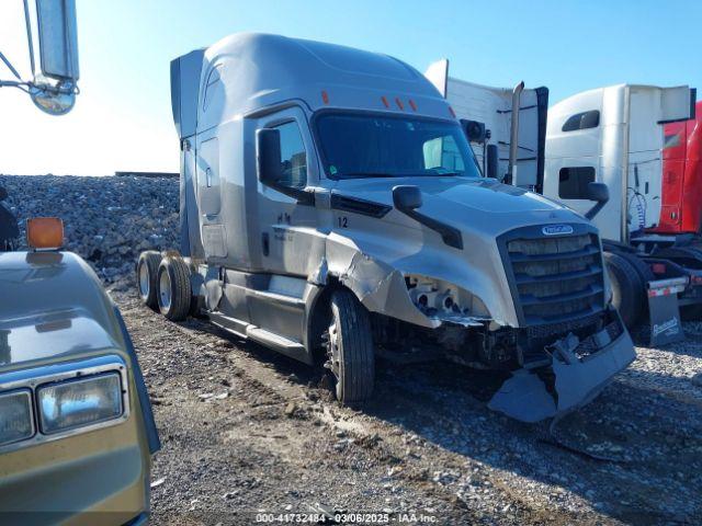  Salvage Freightliner New Cascadia 126